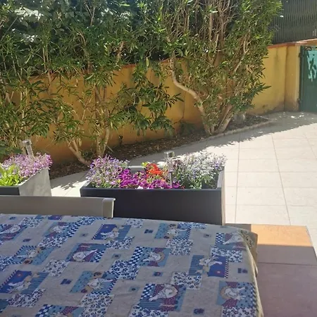 - 5 Pers, 52 M2, 3/2 - Fr-1-781-29 Holiday home *